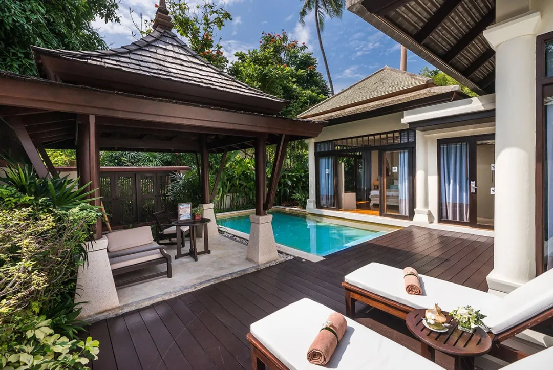Family Pool Villa - Pool with Lounge