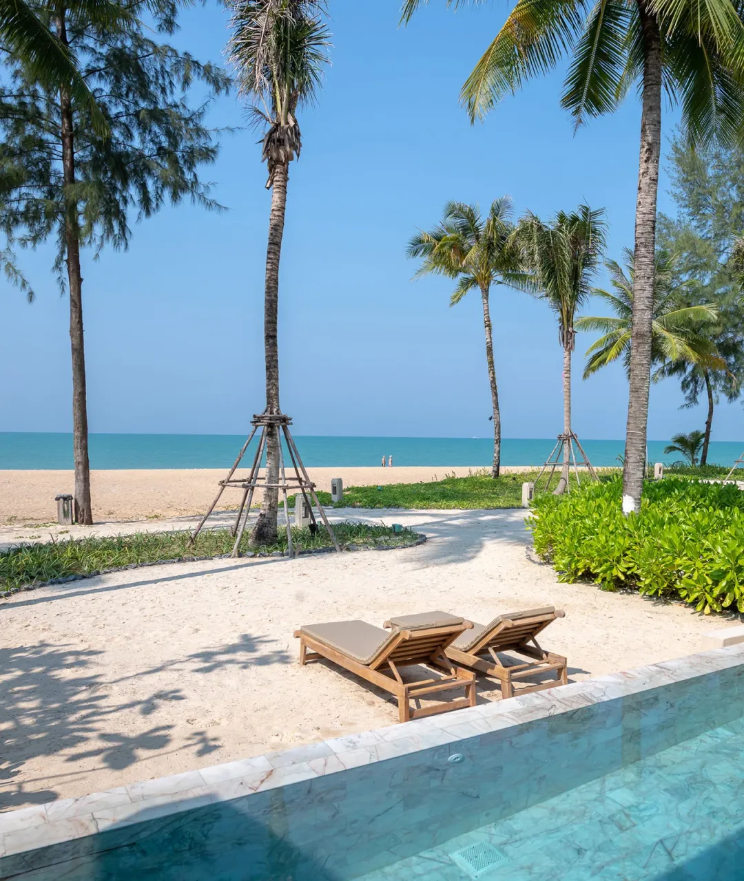 Beachfront Pool Villa - Outdoor Lounge with Sea View