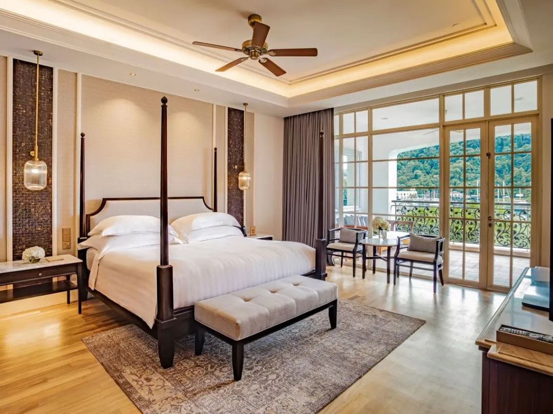 Grand Marina View - Bedroom