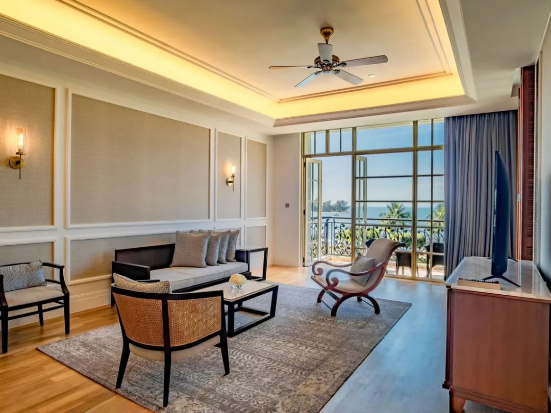 Countess Sea View Suite - Living Room