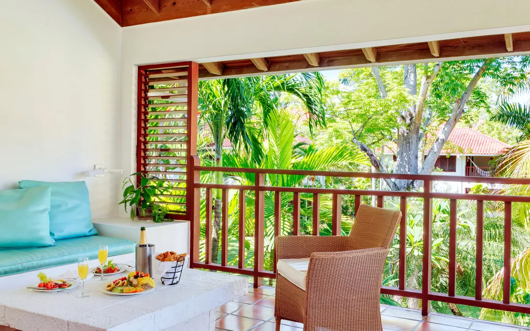 Atrium Room - Balcony with View