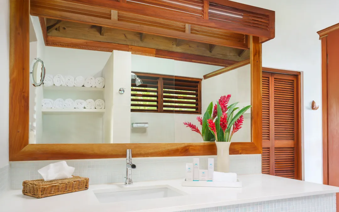 Beachfront Suites - Bathroom