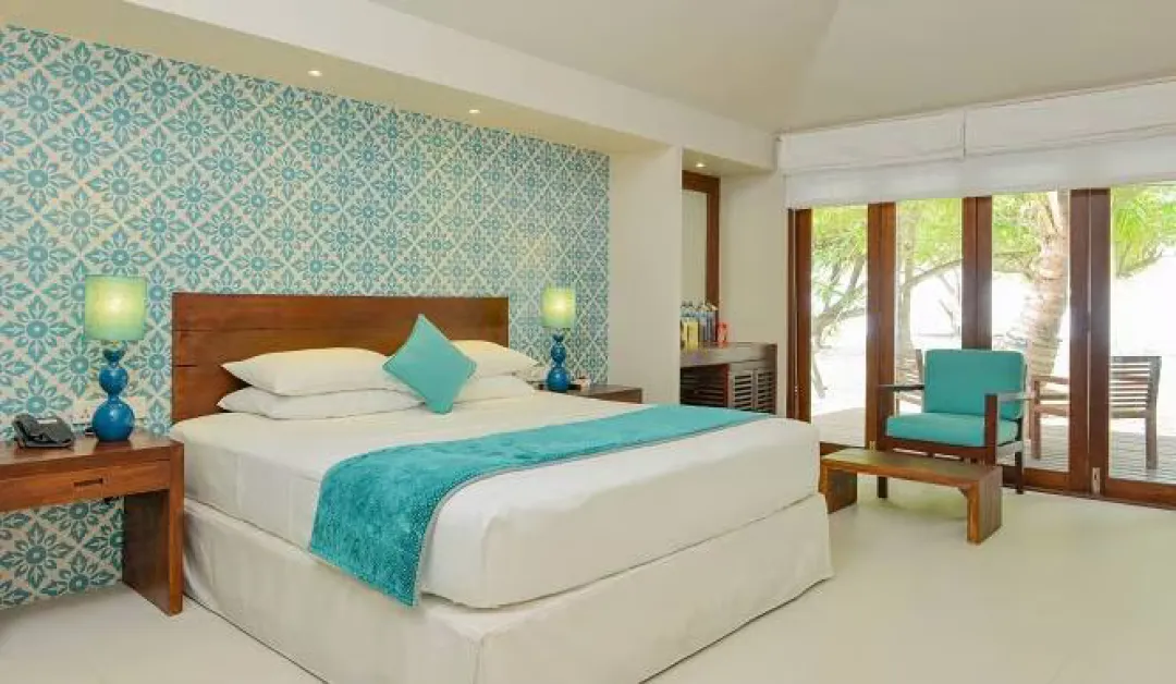 Sunset Beach Villas - Bedroom with Beach View