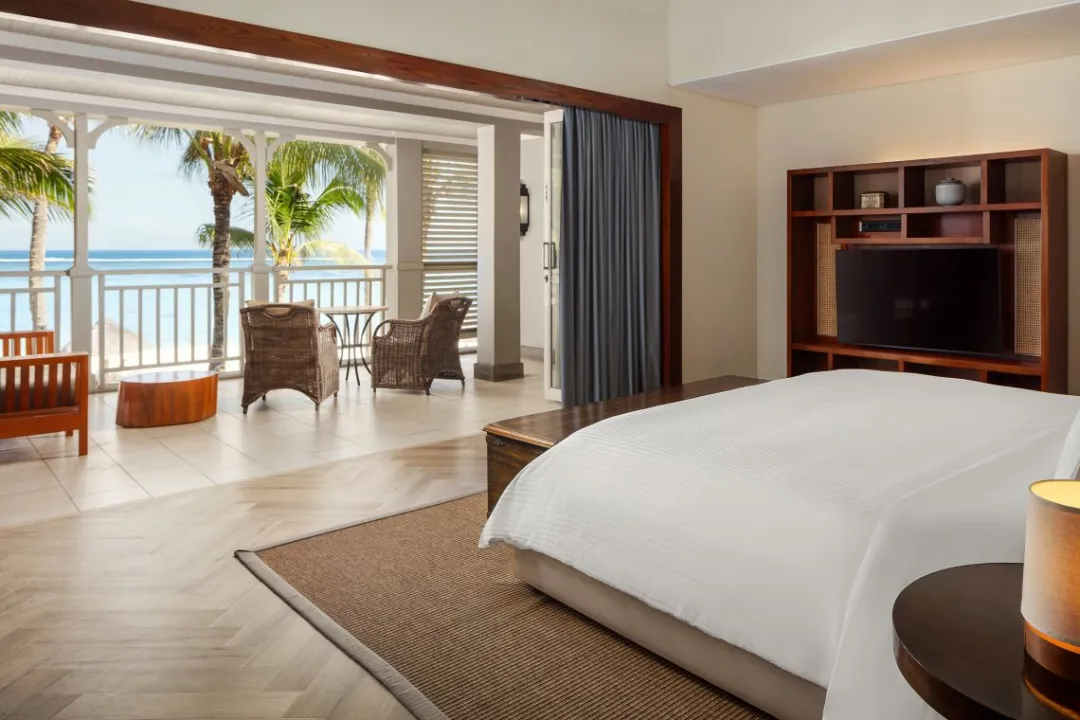 St. Regis Le Morne - Heritage Balcony Suite - Bedroom