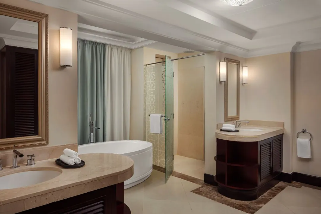 Junior Suite King - Bathroom