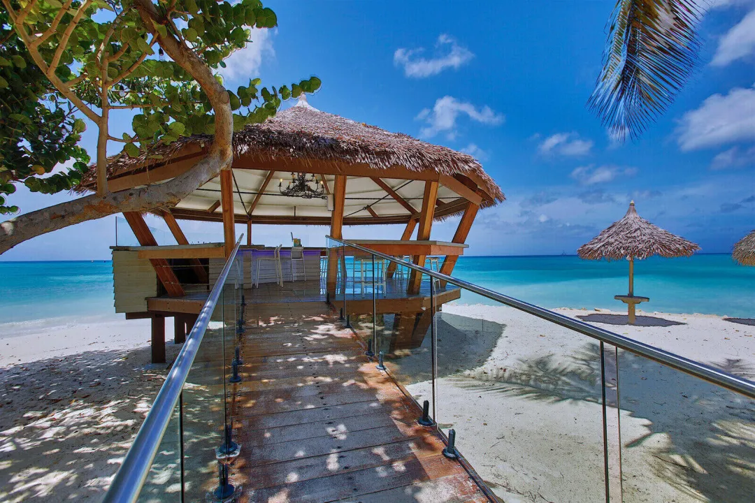 Divi and Tamarijn - Beach View with Bunker Bar