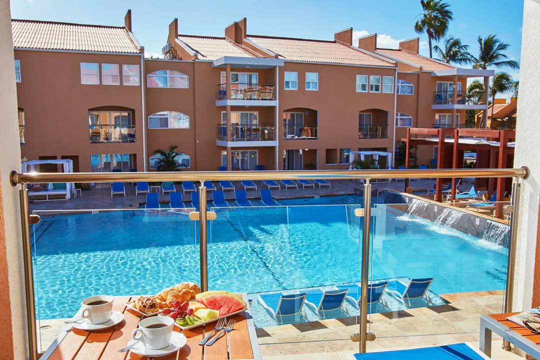 Pool View Studio Suite - Pool View