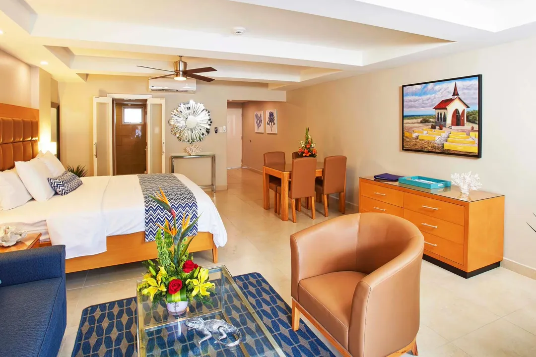 Pool View Studio Suite - Bedroom