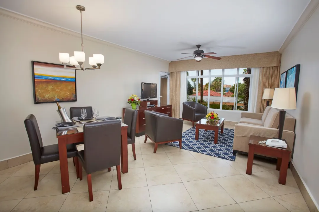 One Bedroom Suite - Seating Aeria