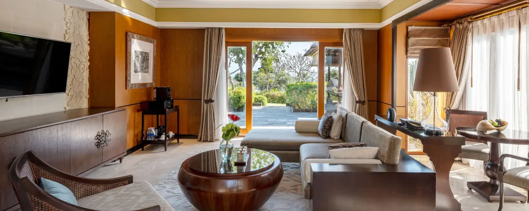 One Bedroom Ocean View Villa - Living Room