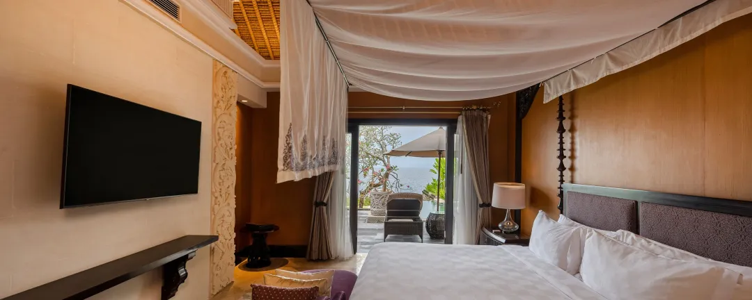 Two Bedoom Ocean Front Villa - King Bedroom