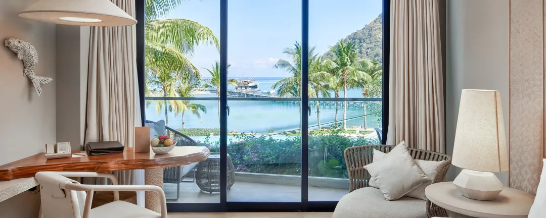 Ocean View Room - Balcony with Sea View
