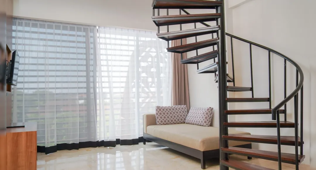 Duplex Family Room - Seating Aeria