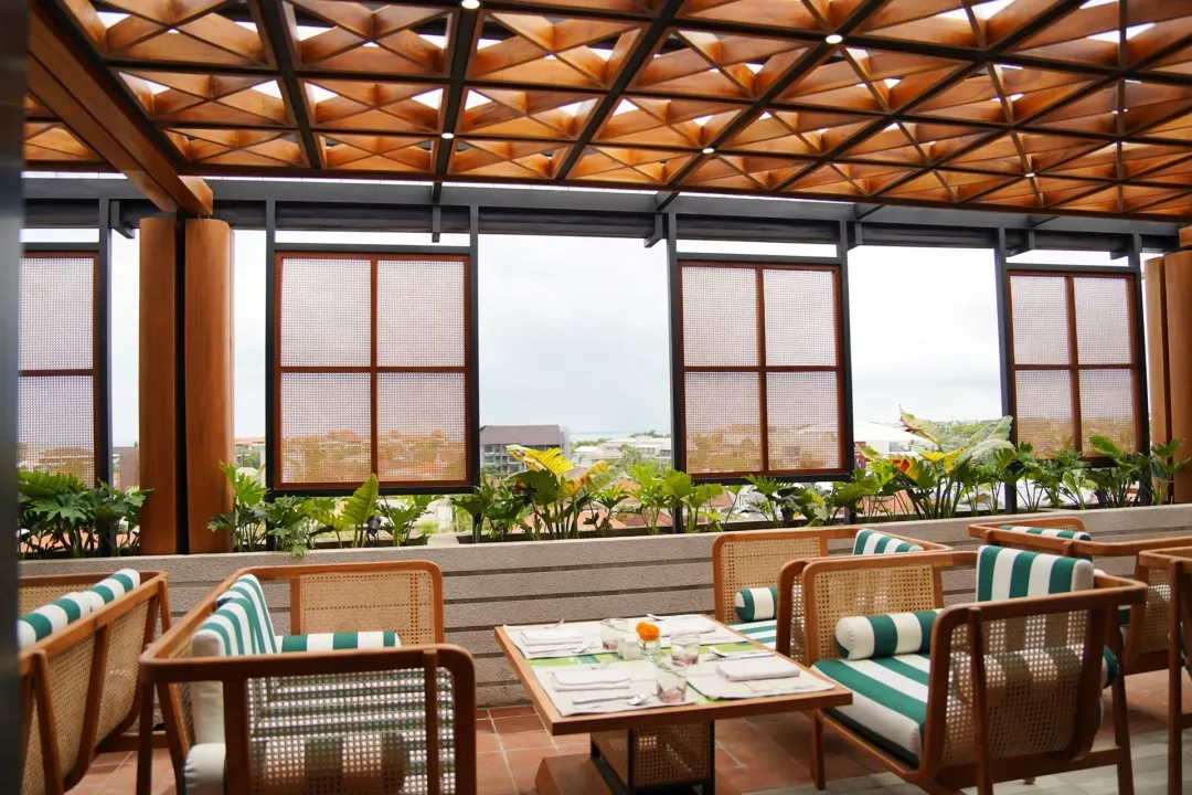Cross Paasha Bali Seminyak - Terrace Dining with View