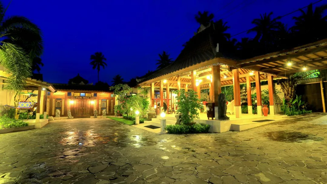 Puri Mas Lombok - Hotel Entrance