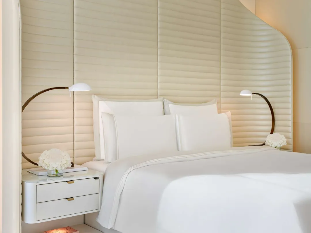 Fairmont Rooms - Bedroom