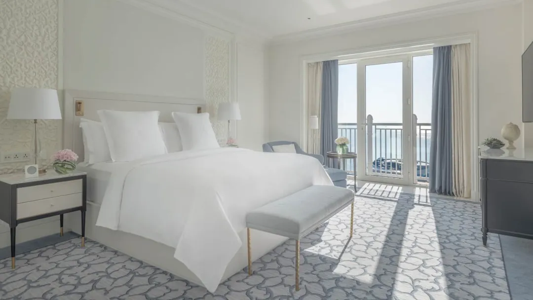 Premier One Bedroom Suite - Bedroom