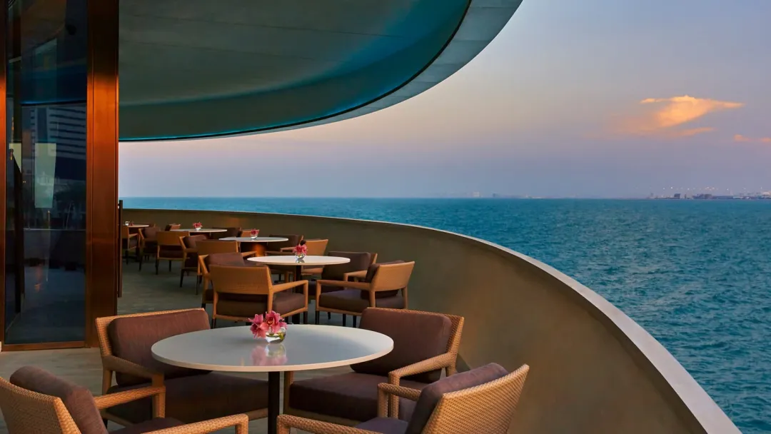 Four Seasons Hotel Doha - Sea View Dining