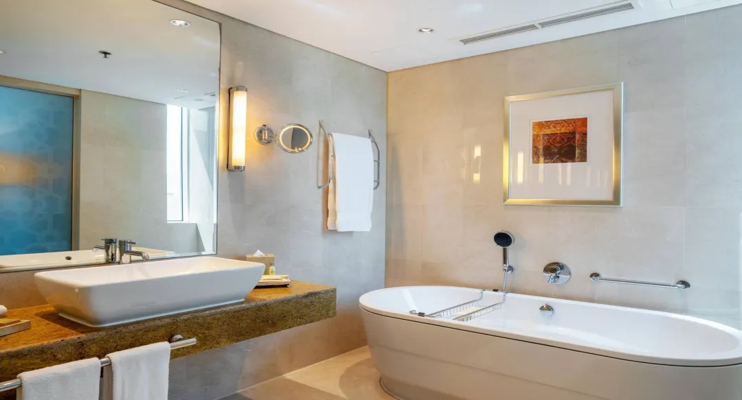 Premier Sea View Suite - Bathroom