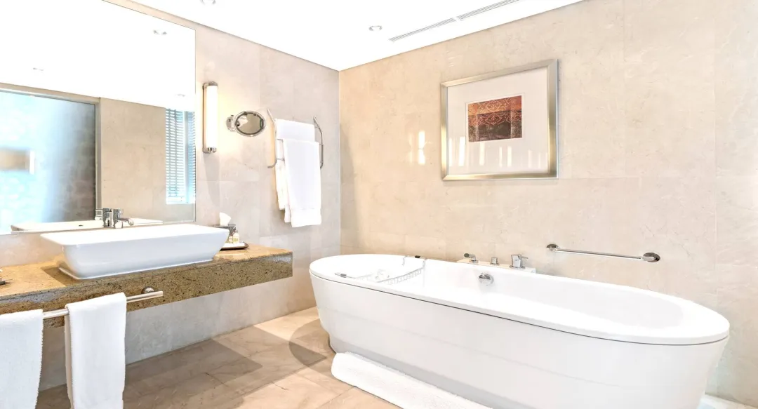 Panoramic Sea View Suite - Bathroom