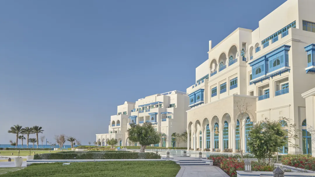 Hilton Salwa Beach Resort & Villas - Hotel Front View