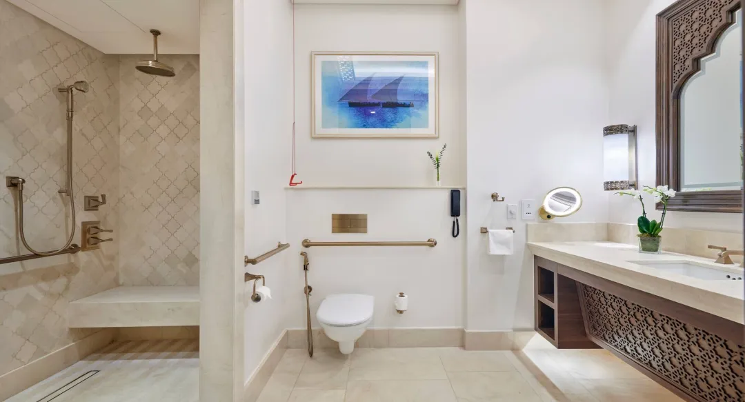 King Guest Room with Sea View - Bathroom