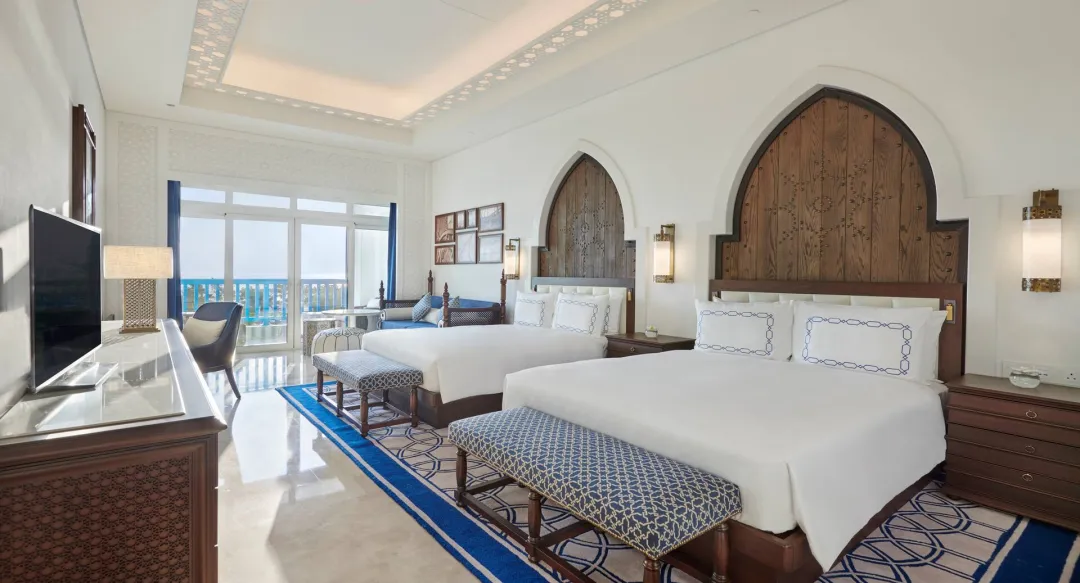 Two Queen Beds Guest Room with Sea View - Twin Beds
