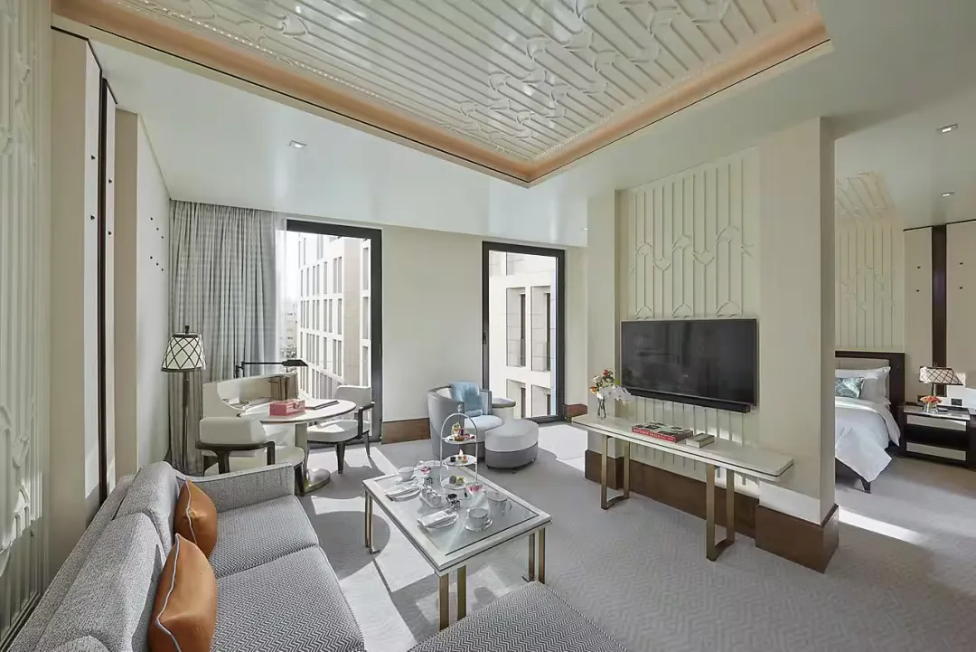 Studio Suite - Liivng Room