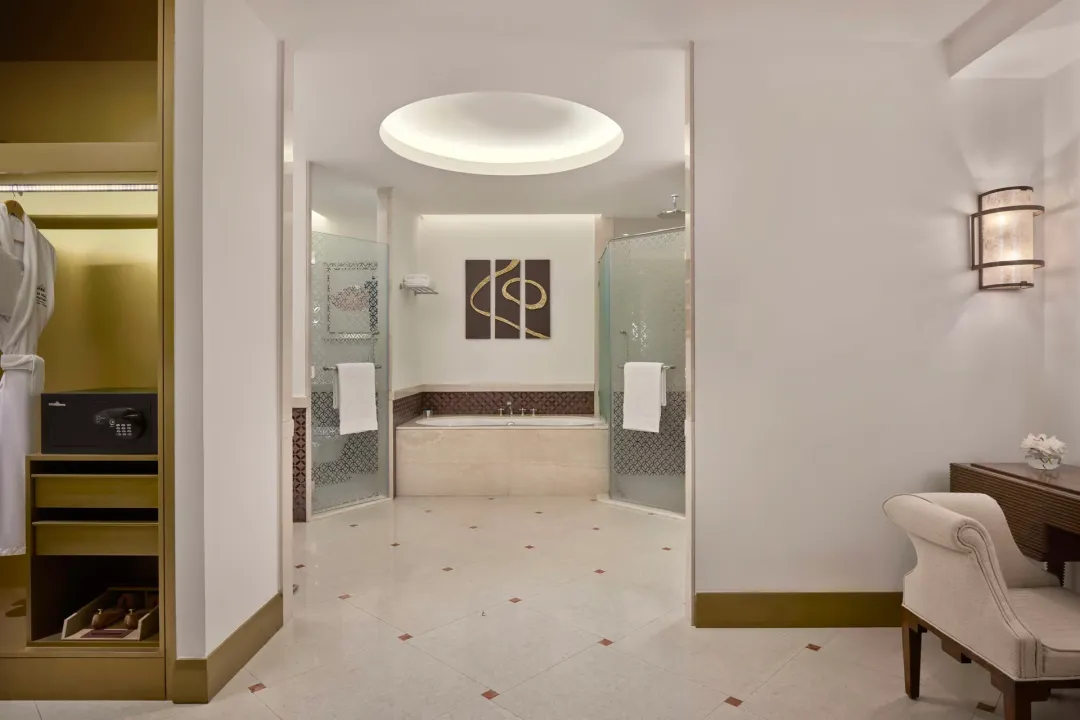 Deluxe Suites - Bathroom