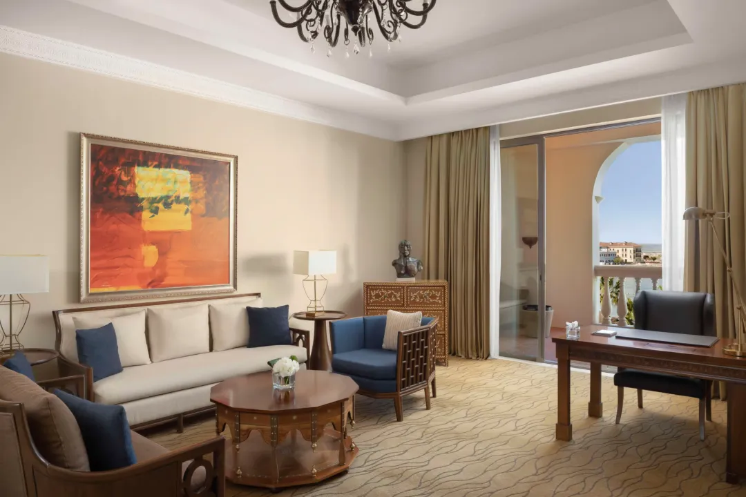 Grand Deluxe Suite - Living Room