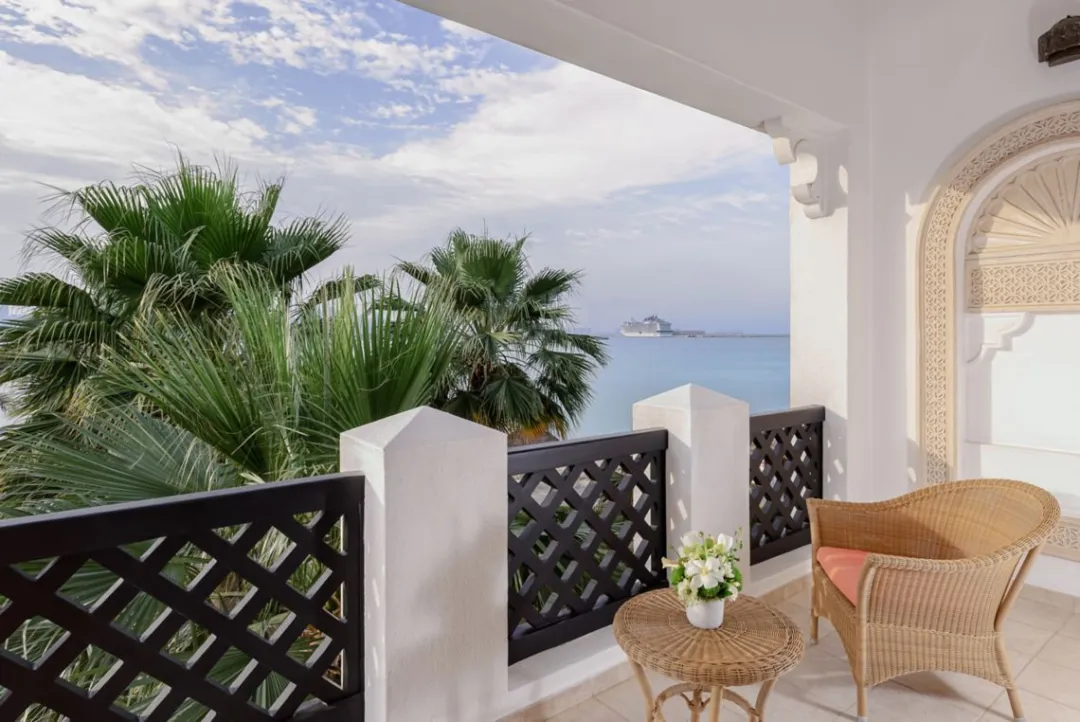 One Bedroom Suite Sea view - Balcony View