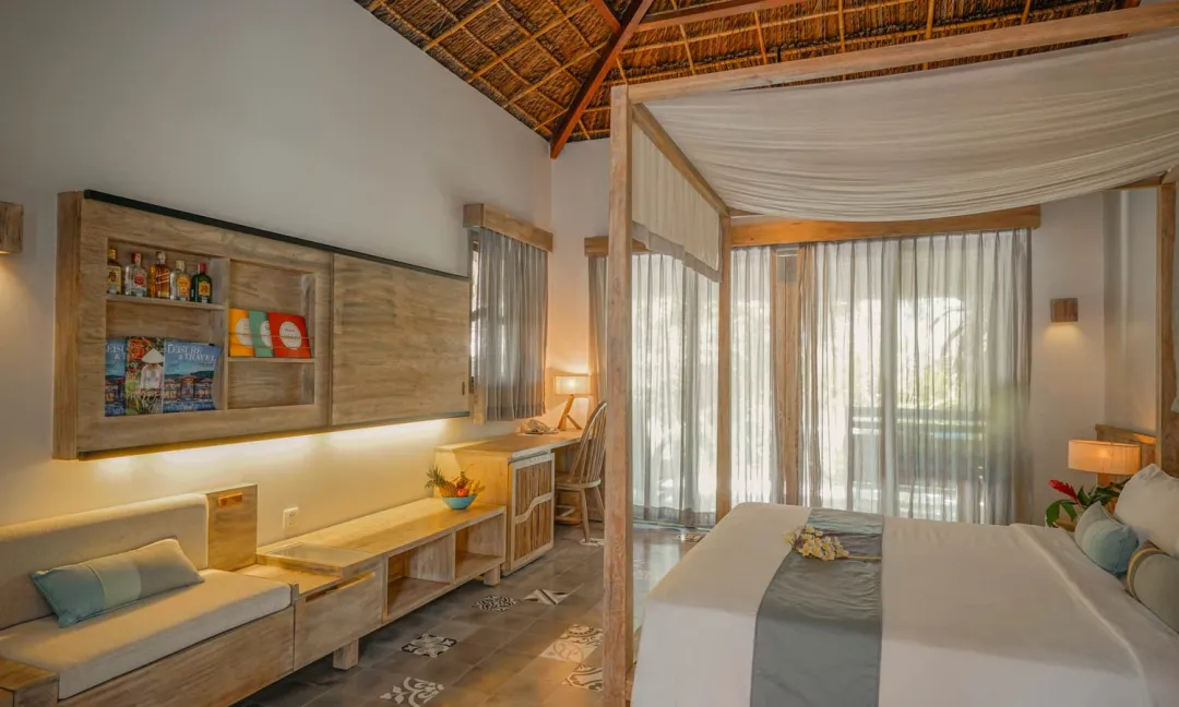 Superior Garden View Bungalows - Bedroom with Lounge