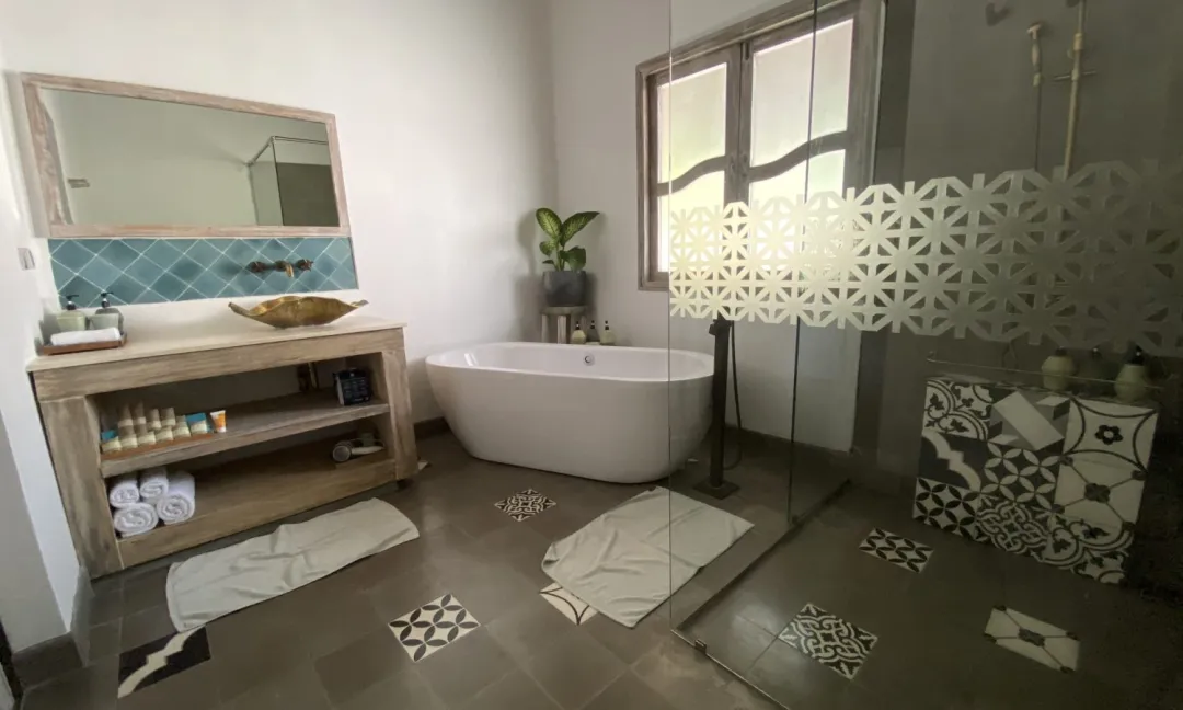 4 Bedroom Family Villa - Bathroom
