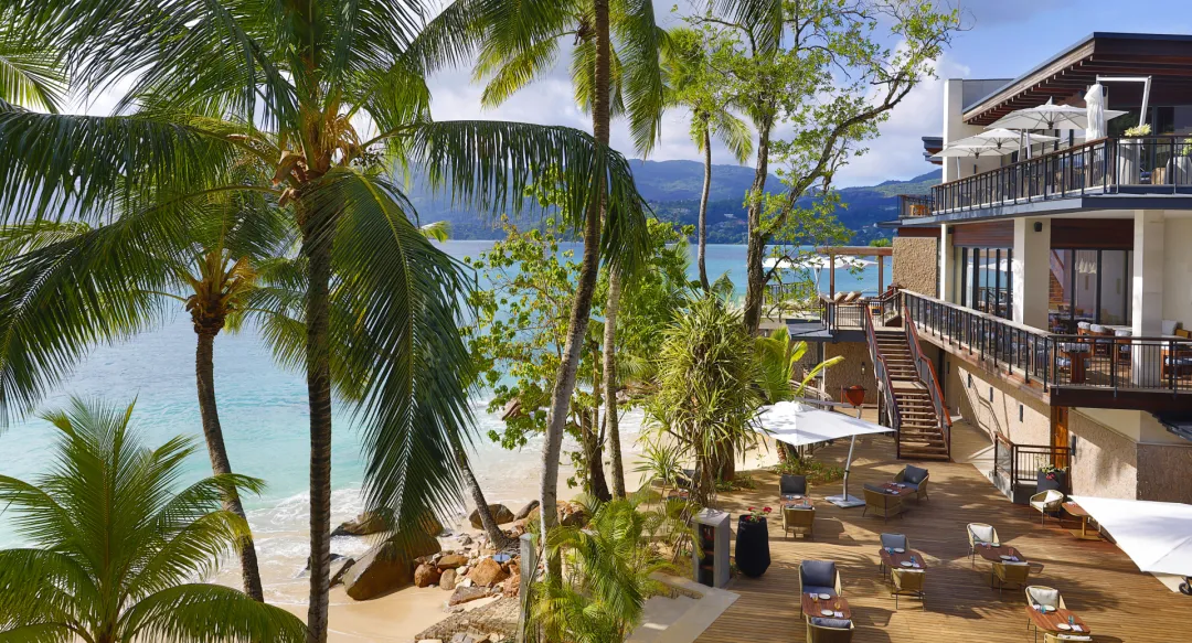 Mango House Seychelles - Resturant with Sea View