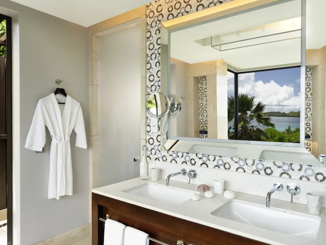 Ocean View Pool Villa King - Bathroom