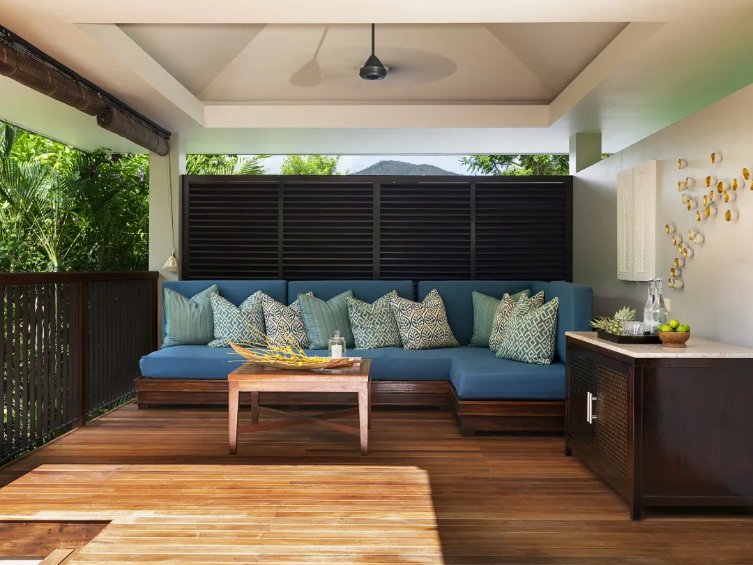 Grand Hillside Garden View Pool Villa - Living Room