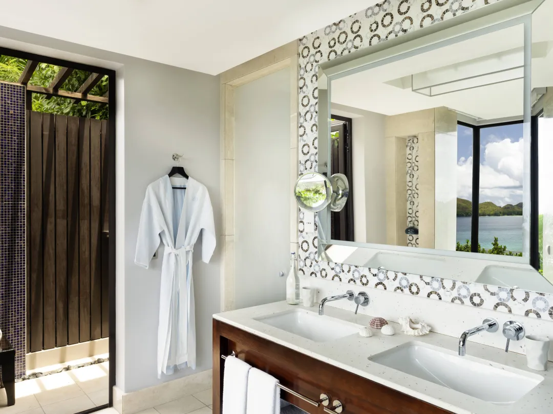 Grand Ocean View Pool Villa -Bathroom