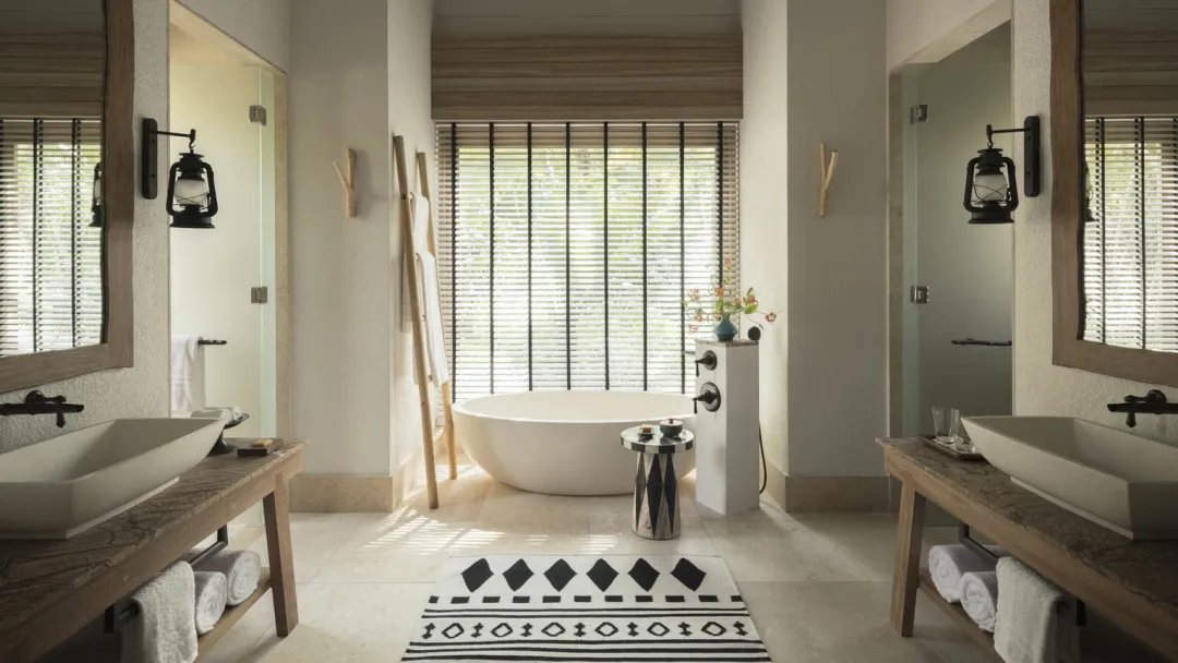 Ocean-View Pool Villa - Bathroom