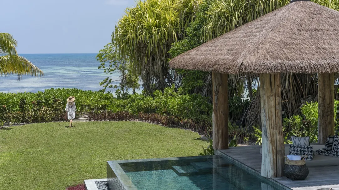 Ocean-View Pool Villa - Pool with Cabana