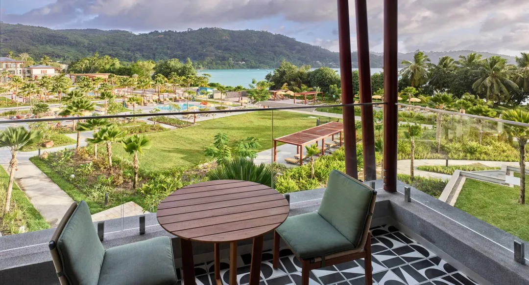 Two Queen Beds Room with Garden View - Balcony View