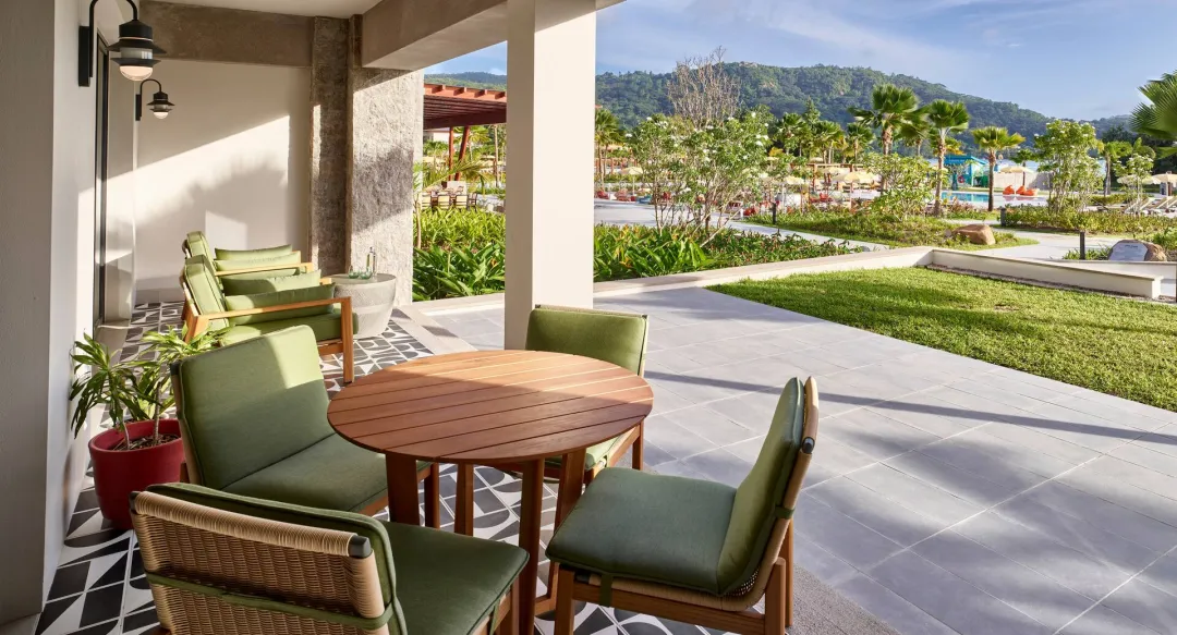 King One Bedroom Suite - Terrace Lounge