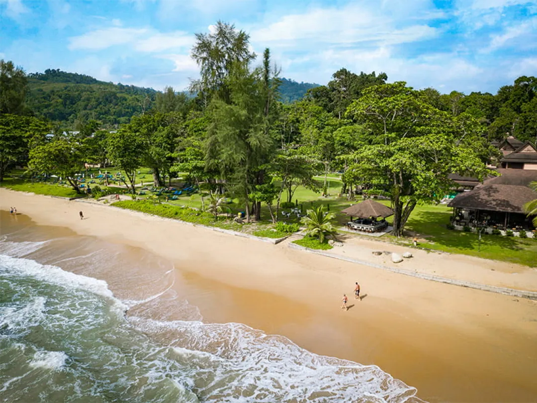 Khao Lak Merlin - Hotel Beach Front View