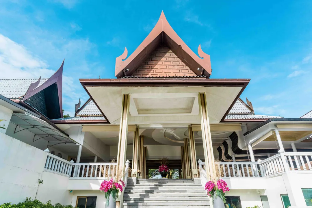 Khao Lak Emerald Beach -Hotel Entrance