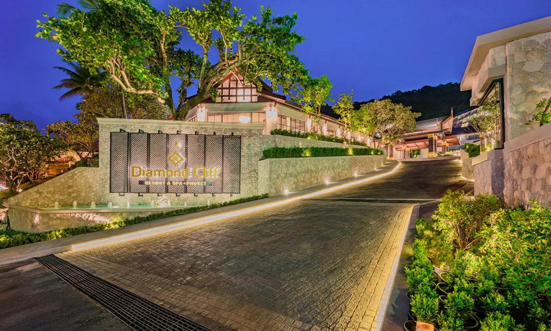 Diamond Cliff - Hotel Main Entrance