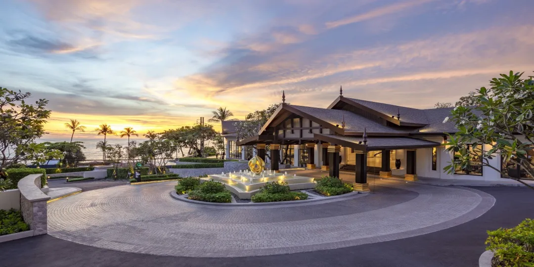 Diamond Cliff - Hotel Front View