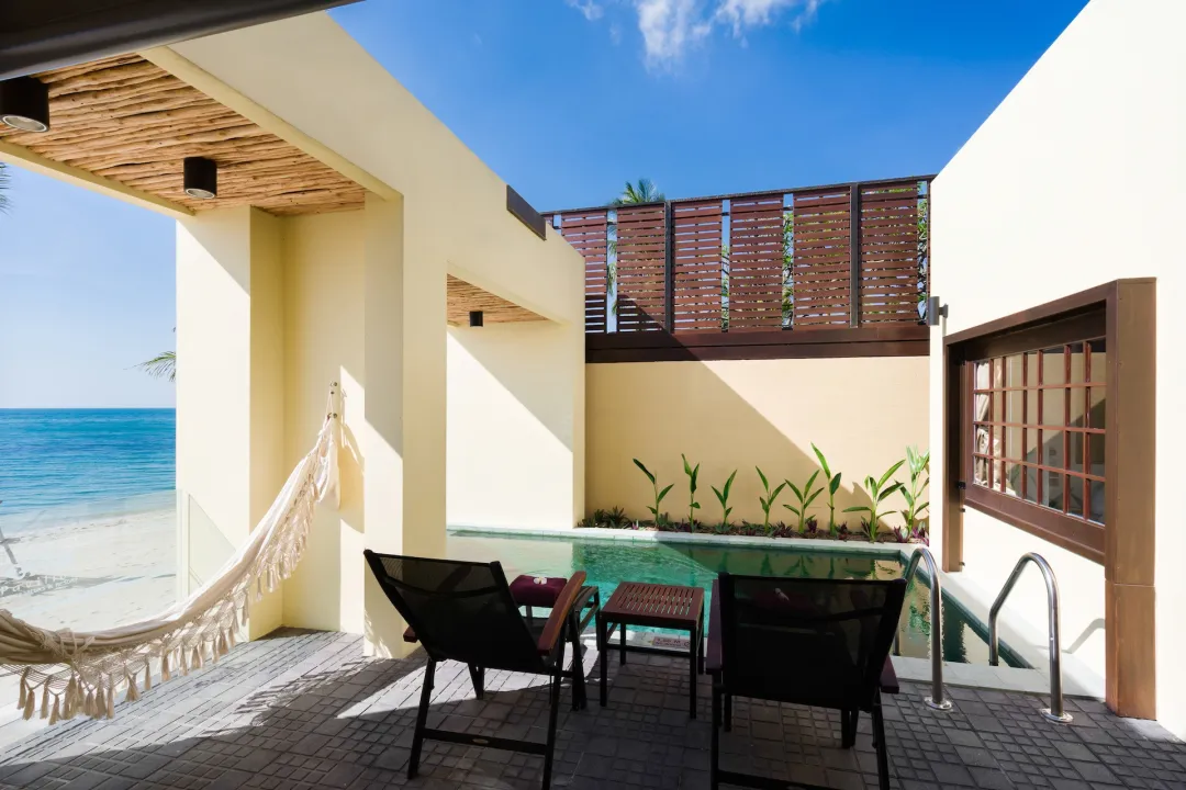 Beachfront Pool Villa - Pool with Sea View