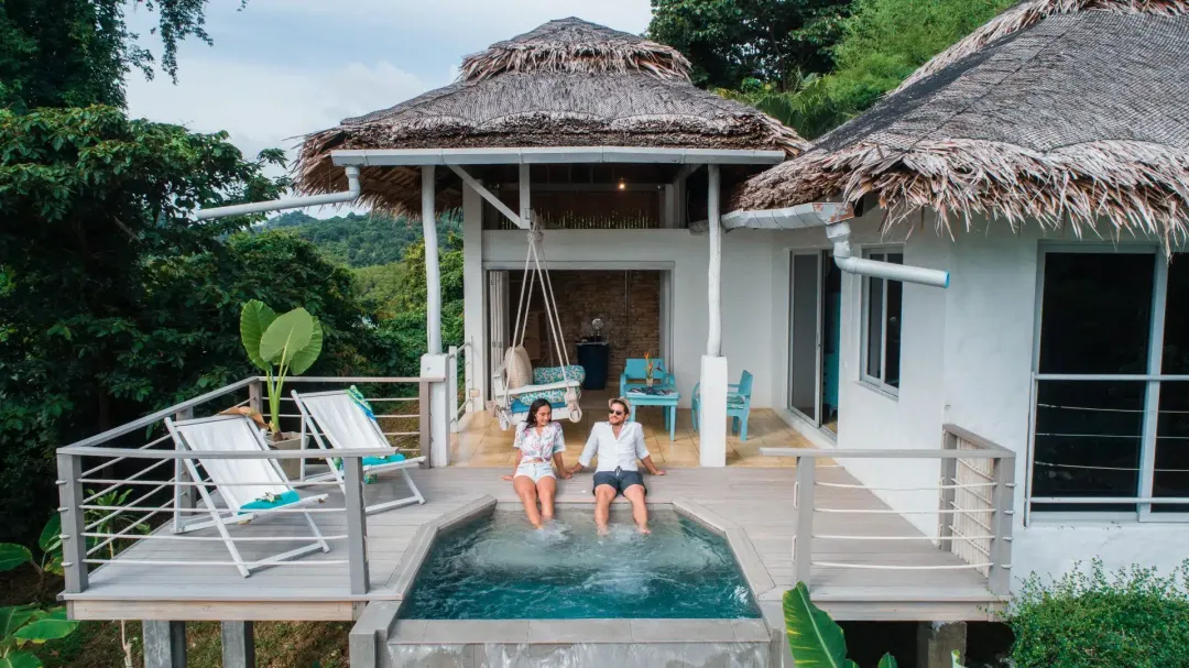 Seaview Plunge Pool Deluxe Studio - Pool Over View