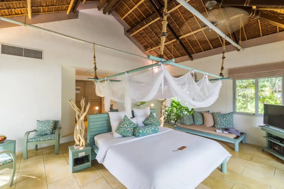 Seaview Pool Villa - King Bed