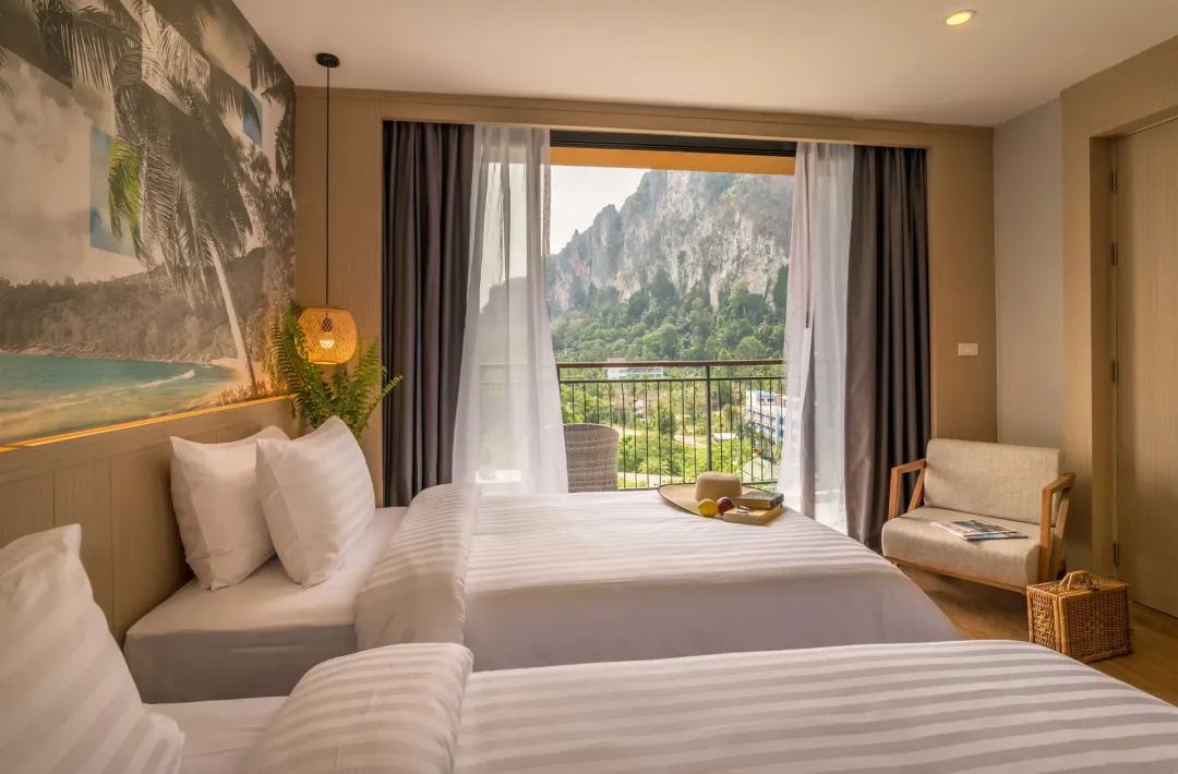 Deluxe Limestone Cliff View - Twin Beds