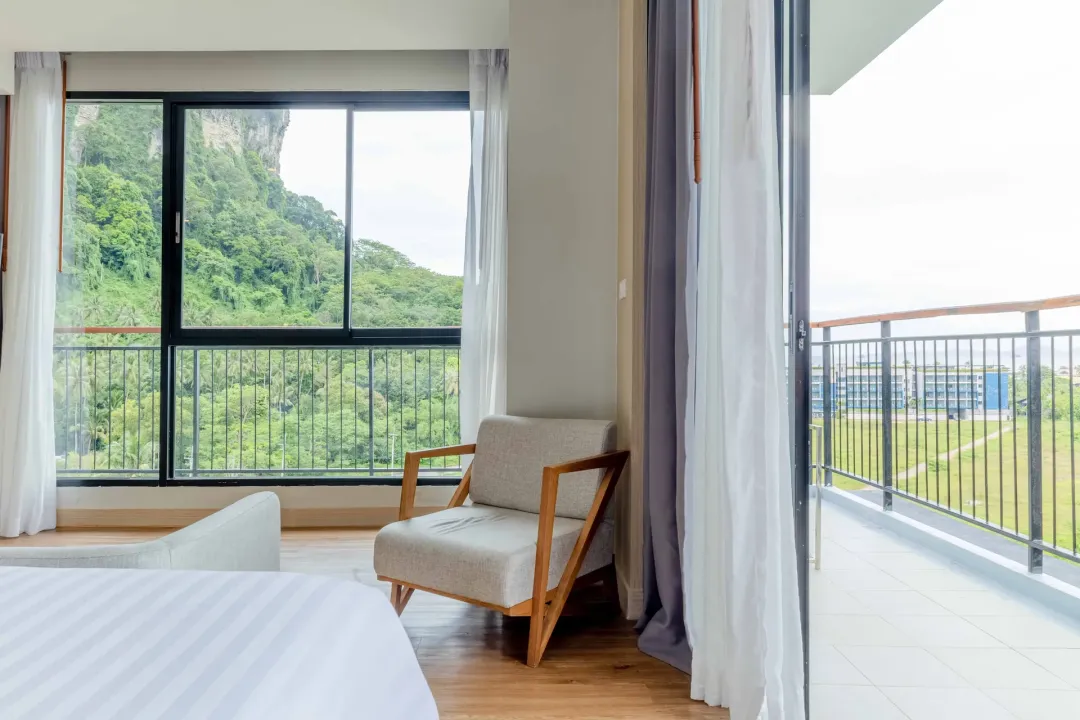 Deluxe Corner Sea View - Balcony with View